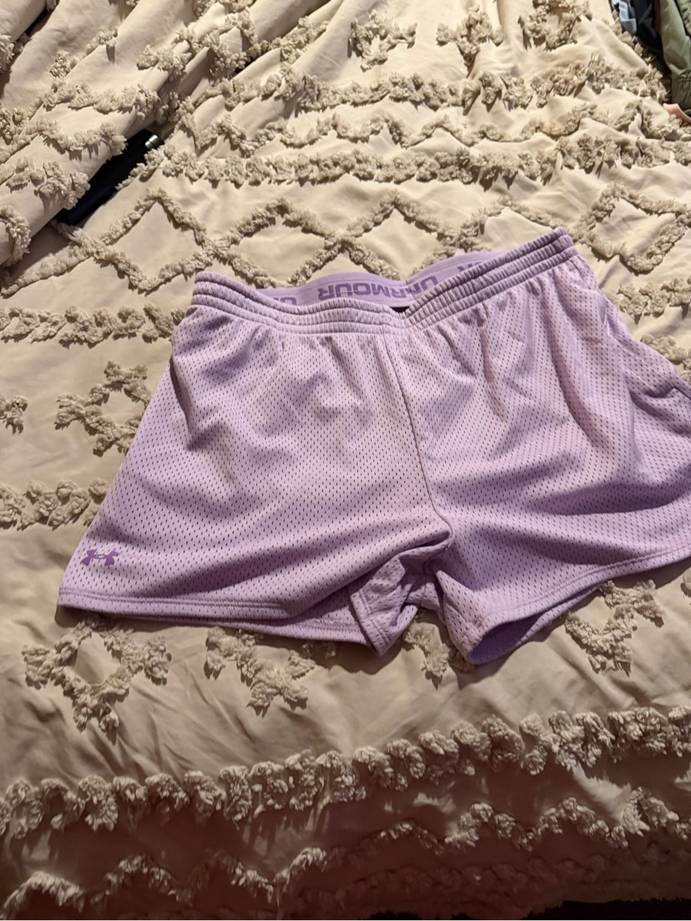 Under Armour Women’s Light Lavender Mesh Athletic Shorts small